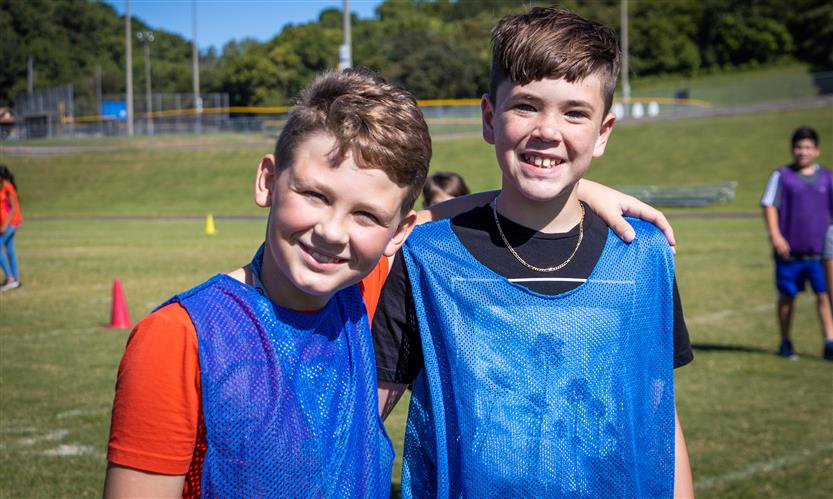 Students play ultimate frisbee